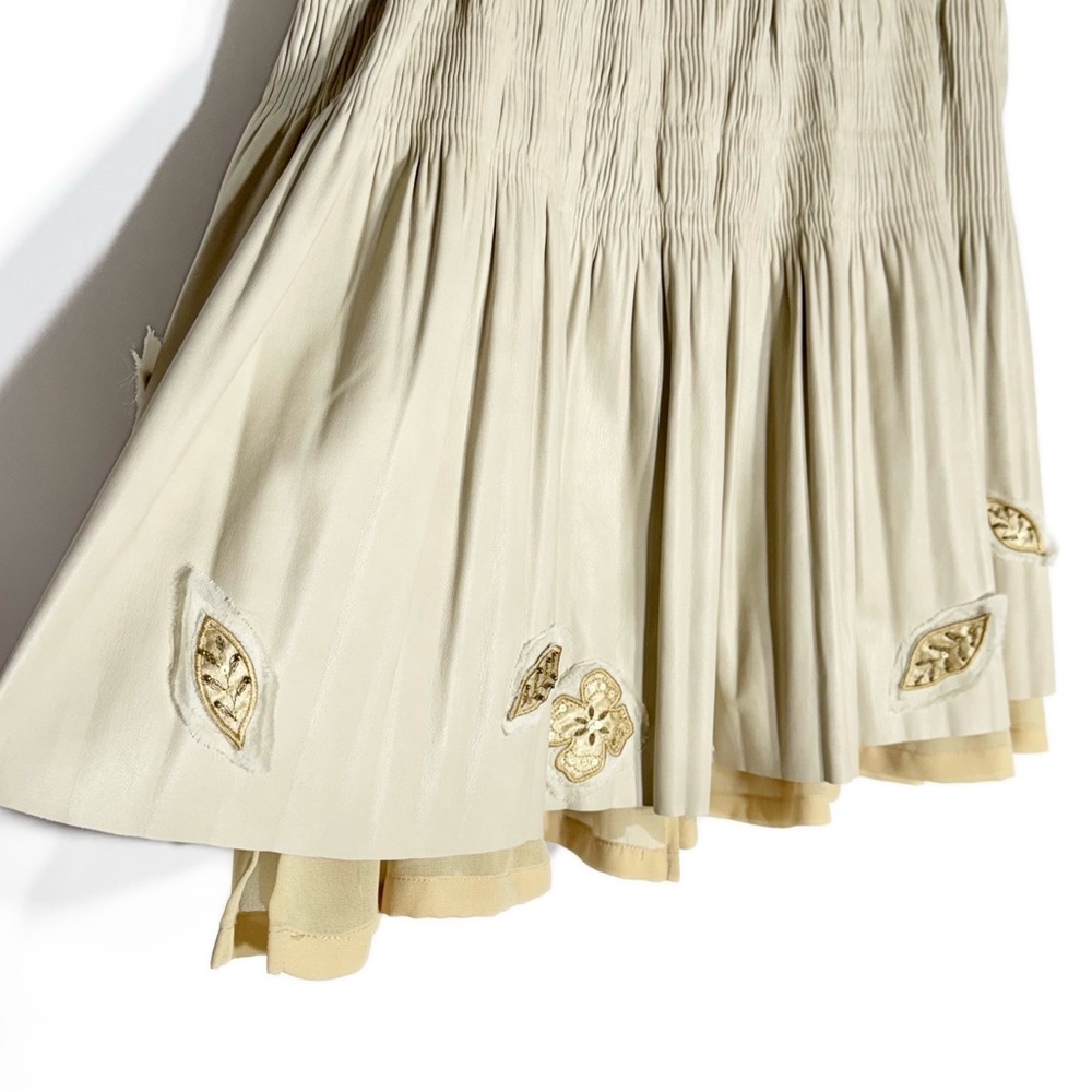 7 For All Mankind Beige Faux Leather Floral Appliqué Smocked Mini Skater Skirt M - Picture 6 of 9